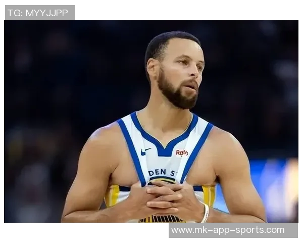 库里谈比赛开局表现不佳并分析队友对场上空间的影响